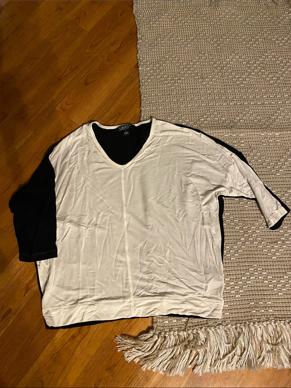 Lauren Ralph Lauren White and Black V-Neck Dolman Pullover S